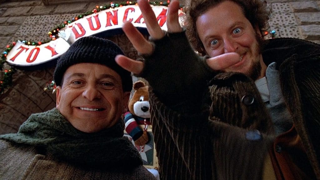 Один дома 2: Затерянный в Нью-Йорке» (Home Alone 2: Lost in New York) 1992 г. Один дома 2: Затерянный в Нью-Йорке» (Home Alone 2: Lost in New York) 1992 г. (кадр из фильма). 2