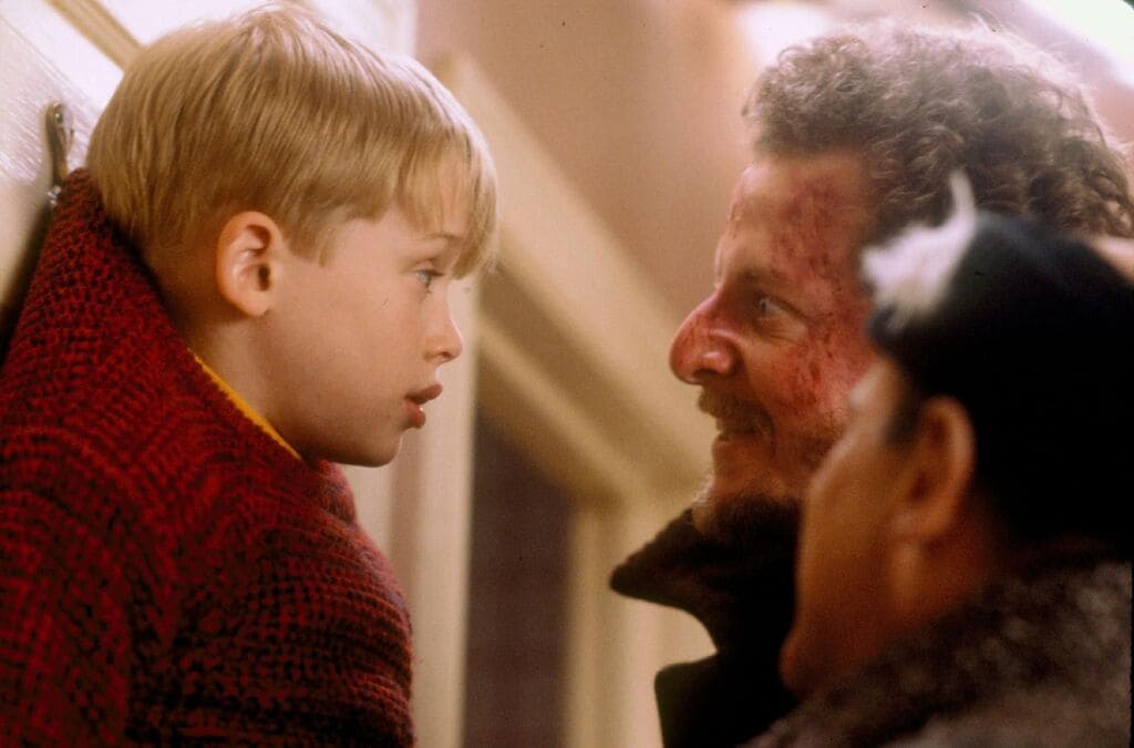 Один дома (Home Alone) 1990 г. Один дома (Home Alone) 1990 г. (кадр из фильма). 2