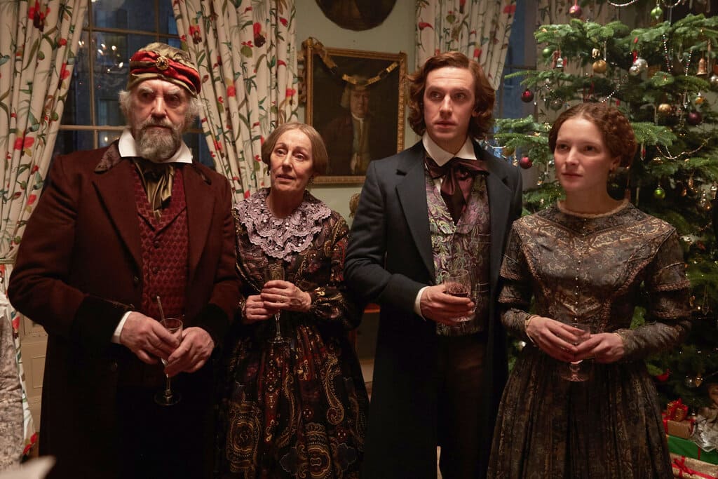 Необыкновенная история на Рождество (The Man Who Invented Christmas) 2017 г. (кадр из фильма). 2
