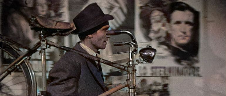 Похитители велосипедов (Ladri di biciclette) 1948 г. (кадр из фильма).