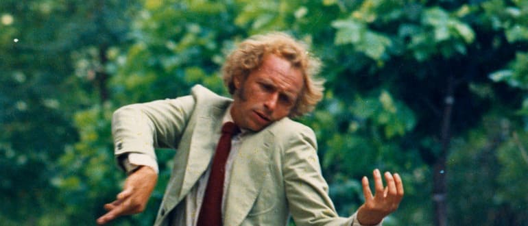 Высокий блондин в чёрном ботинке (Le Grand Blond avec une chaussure noire) 1972 г. (кадр из фильма).