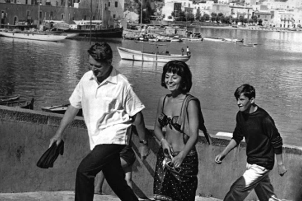 Растление (La corruzione) 1963 г. Растление (La corruzione) 1963 г. (кадр из фильма). 2