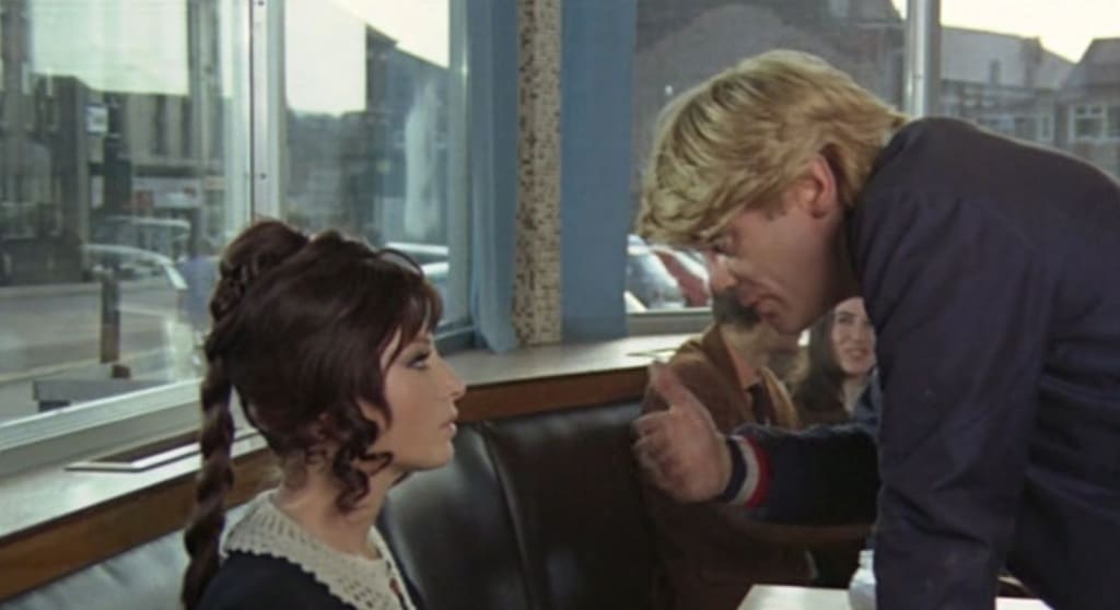 Девушка с пистолетом (La ragazza con la pistola) 1968 г. (кадр из фильма). 2