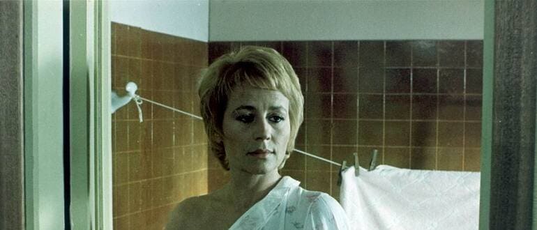 Старая дева (La vieille fille) 1972 г. (кадр из фильма).