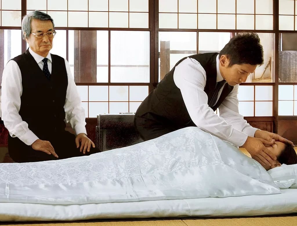 Ушедшие (Okuribito) 2008 г. Ушедшие (Okuribito) 2008 г. (кадр из фильма). 3
